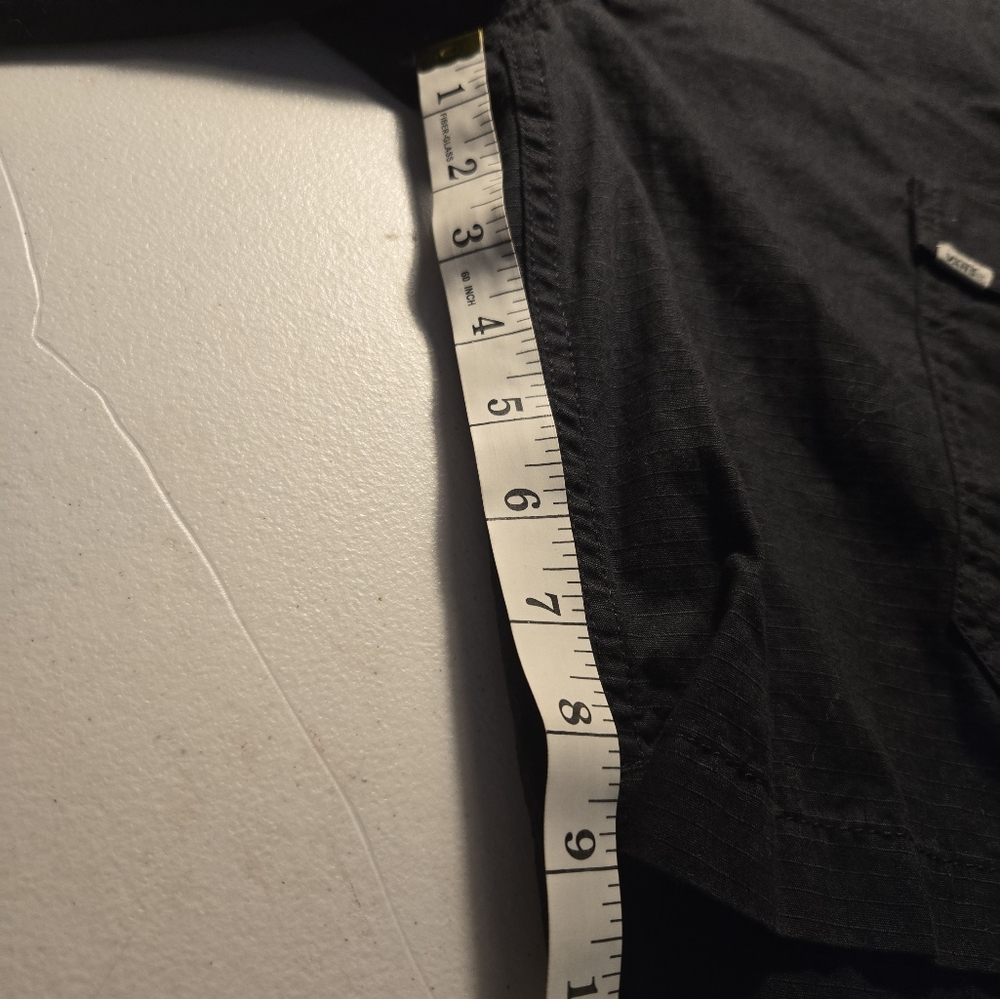 Vans Off The Wall Black Cargo Shorts Boys Size 18 - Picture 9 of 11